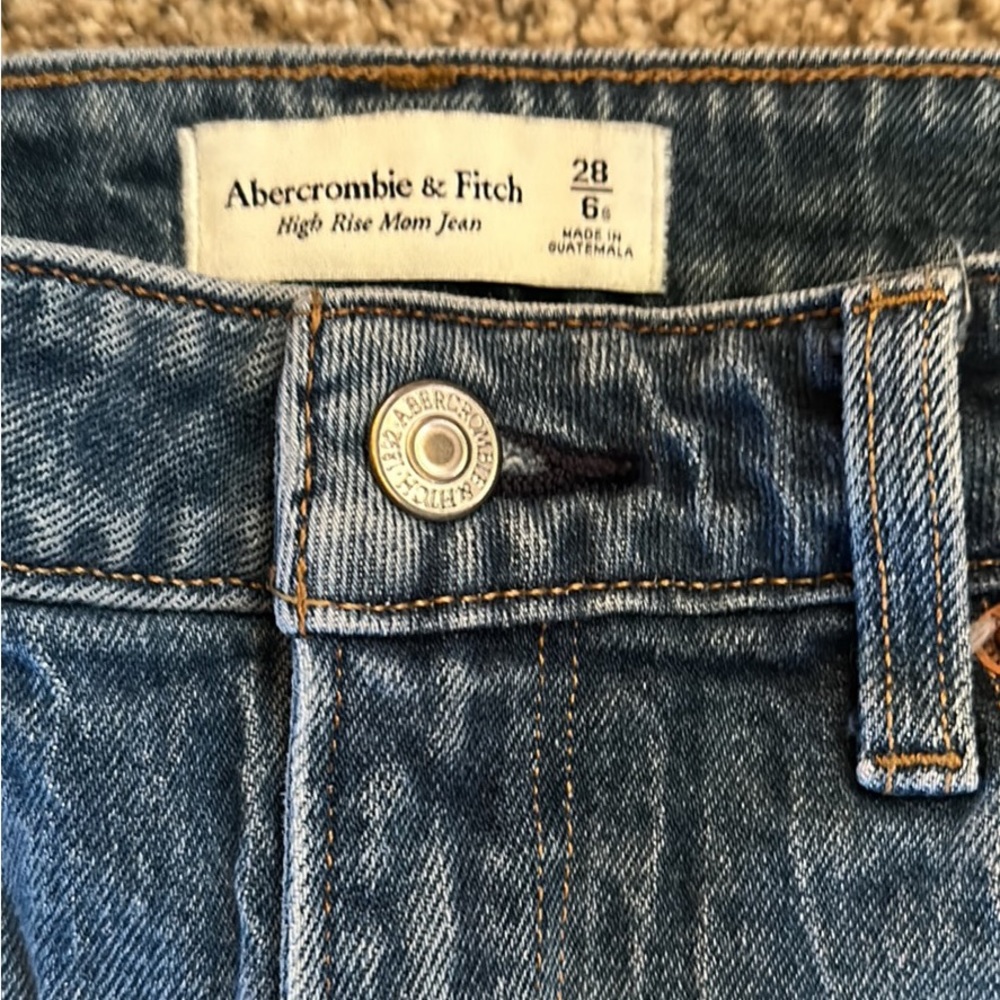 Abercrombie Curve Love High Rise Mom jeans